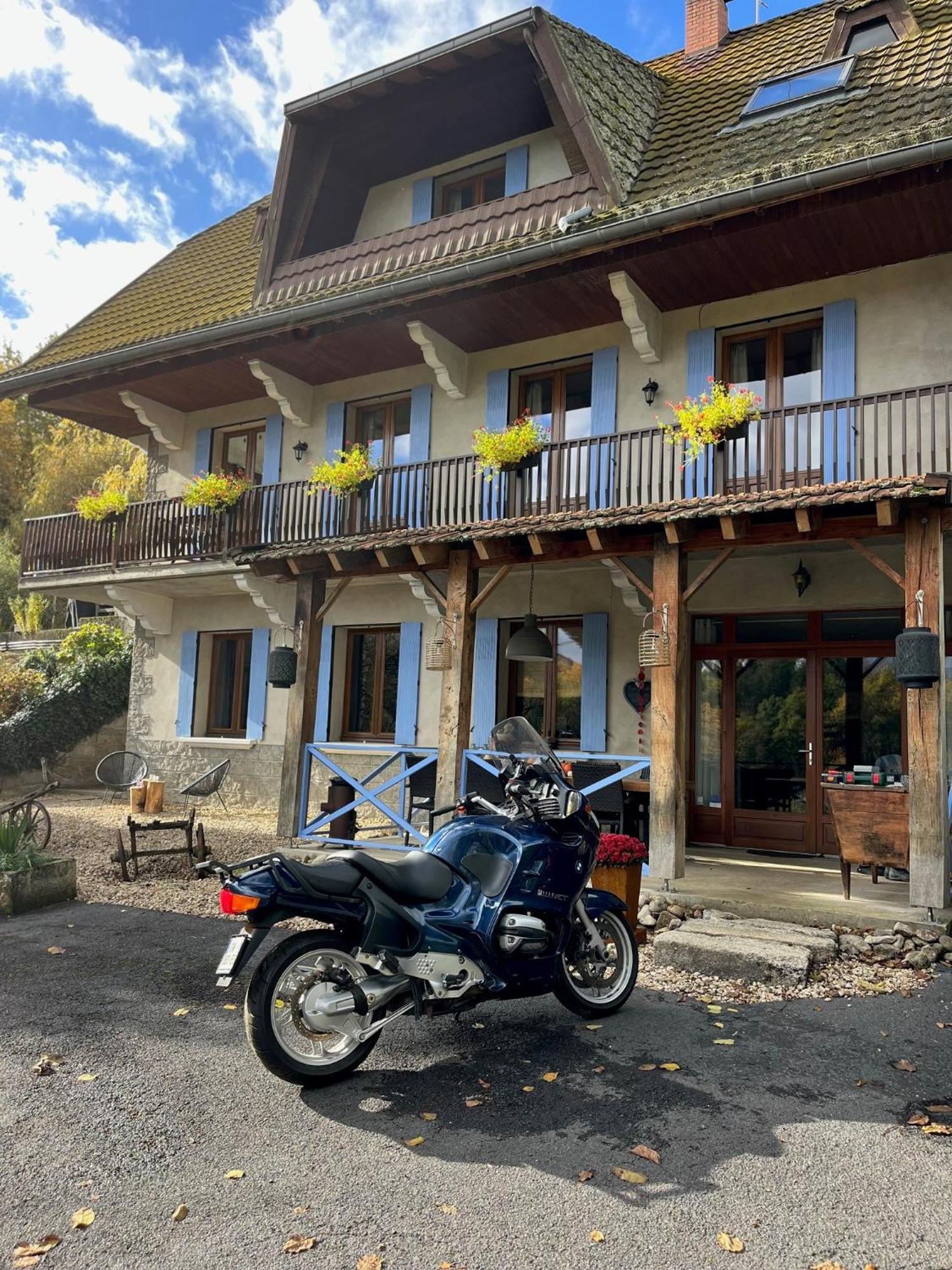 La Maison Du Chevalier Marat Exterior foto